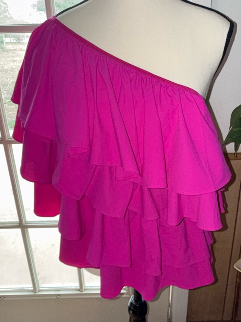 NWT Express Neon Berry Layered Ruffle One Shoulder Tank Top XL - Picture 7 of 8